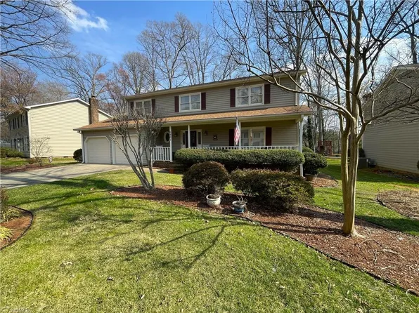 5901 Spanish Oak Dr, Greensboro, NC 27409