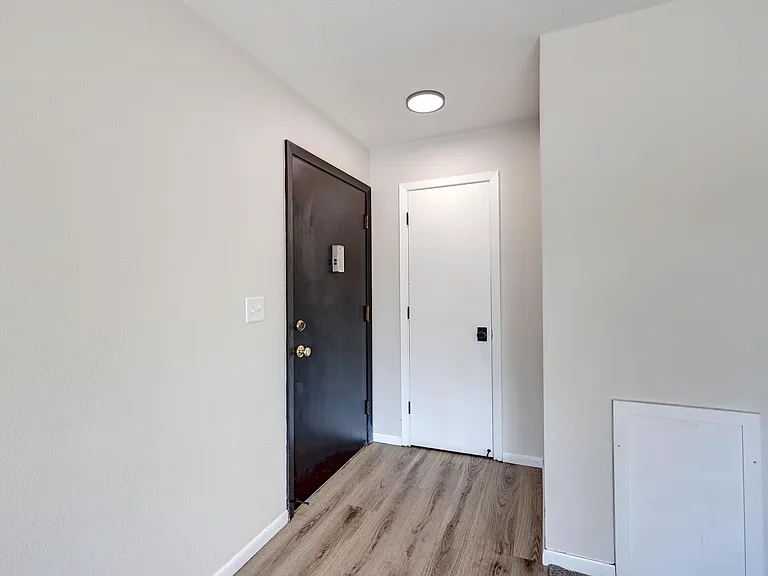 2510 7th Ave E — Photo 10