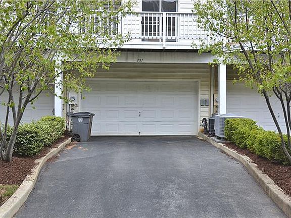 3rd image of 331 Casey Ln