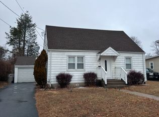 13 Woodmere Rd, Bristol, CT 06010