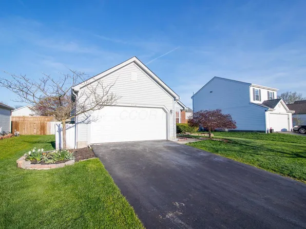 1034 Crossbrook Blvd, Galloway, OH 43119