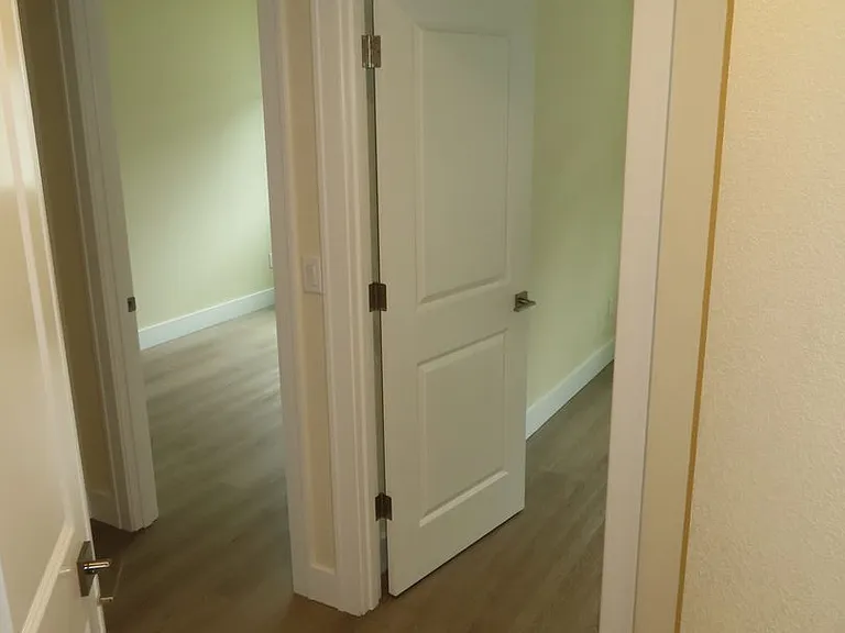 2587 Justine Ln — Photo 10