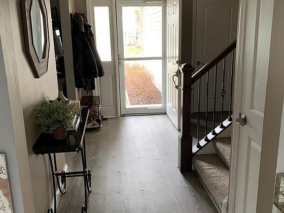 4th image of 243 Stanyon Ln