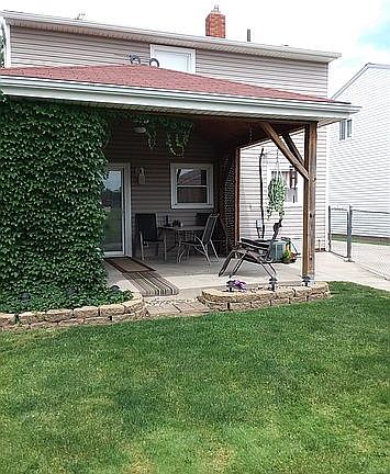 2nd image of 290 Parkway Dr