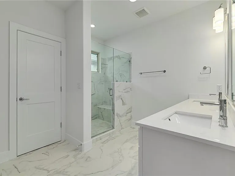 5315 La Crosse Ln #8 — Photo 12