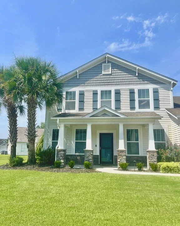 425 Tiburon Dr