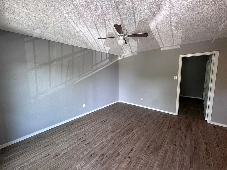 309 E Dean Ave #2 — Photo 5