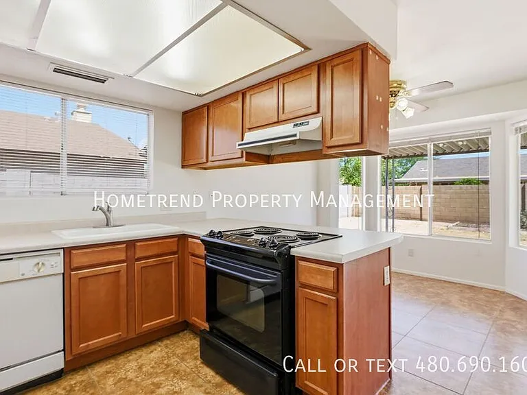 2510 E Dragoon Ave — Photo 13