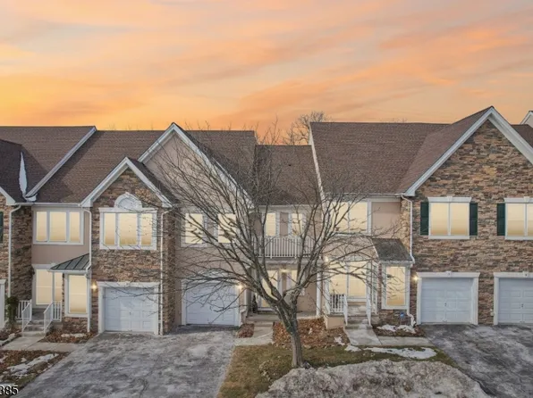 8 Magnolia Way, North Haledon Boro, NJ 07508