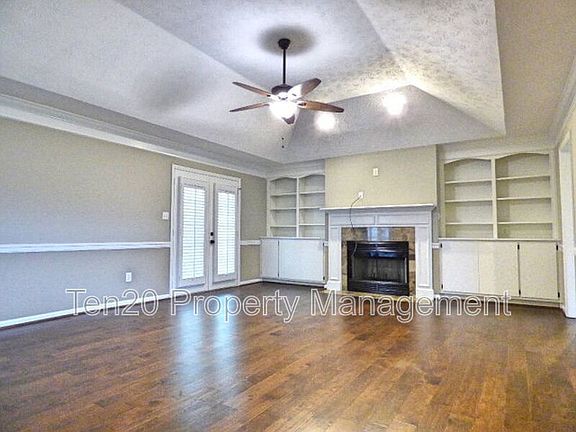 3rd image of 2723 Summerfield Pl