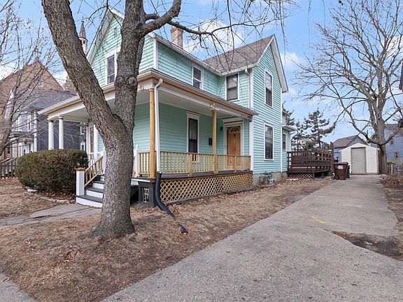 2nd image of 608 Oak St