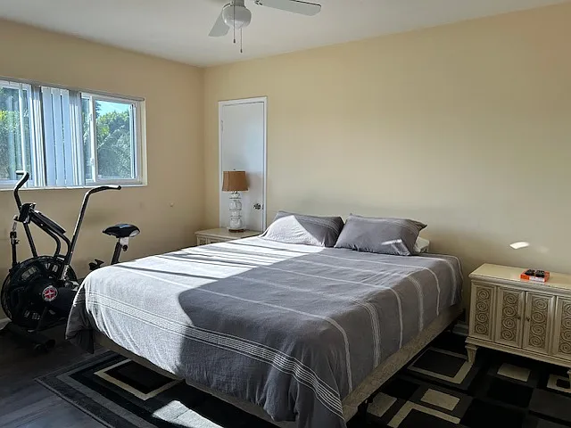 444 E 92nd St #4 — Photo 15