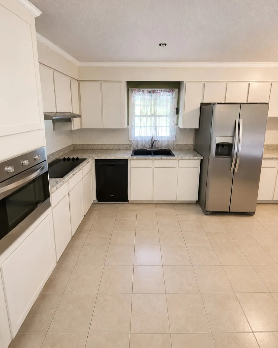 3 bed, 1718 sqft, $1,700 — Photo 3