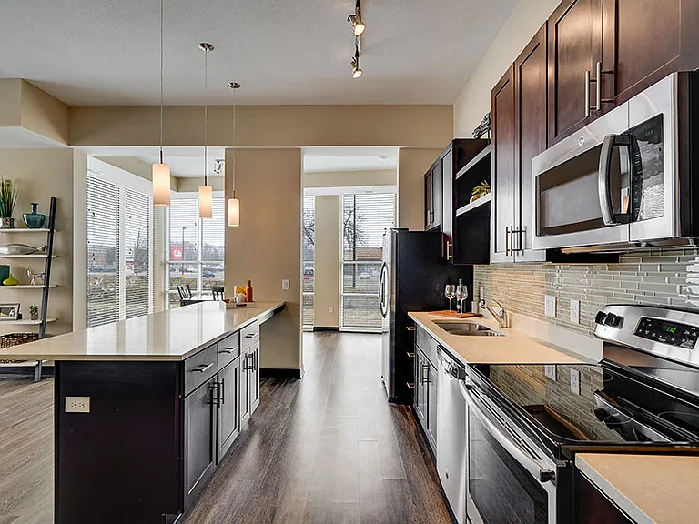One Southdale Place — Photo 2