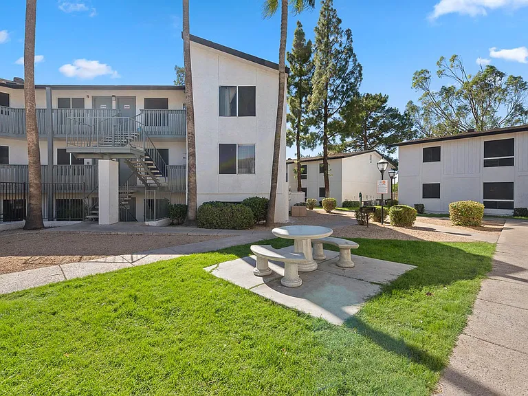 The Mod Apartments — Photo 21