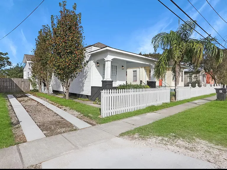 438 Friscoville Ave #1 — Photo 2