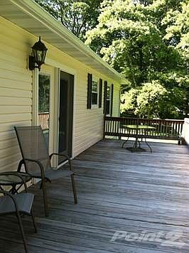 310 Lynn Leigh deck