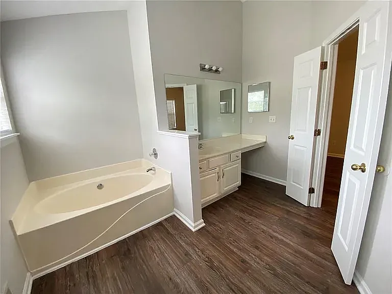 1110 Winter Park Ln — Photo 15