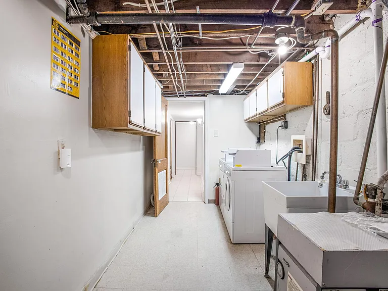 55 Farragut Pl NW #1 — Photo 21