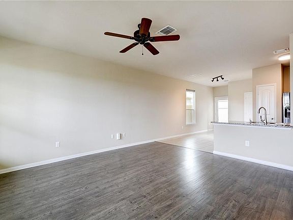 5th image of 1804 Arborside Dr