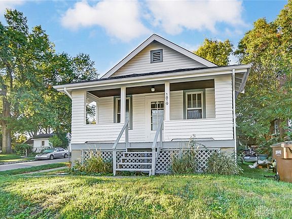 3rd image of 1819 Goodman Ave