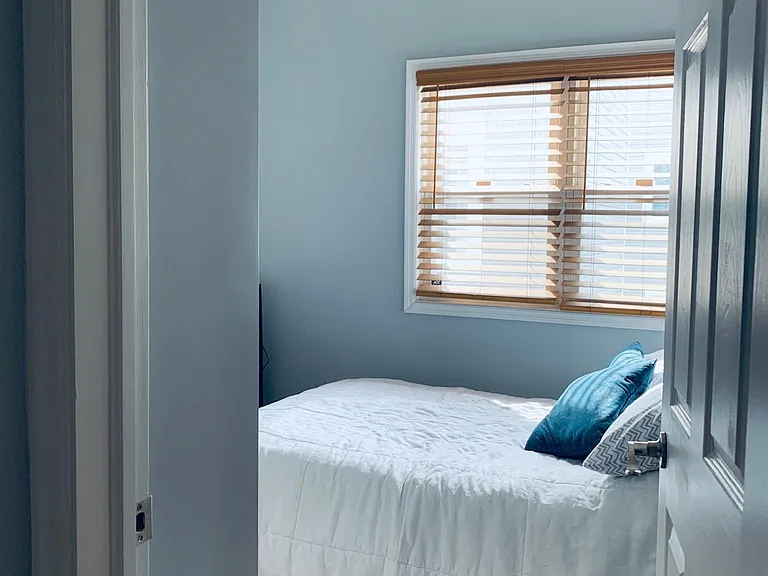 190 Shepherd Ave #2 — Photo 12