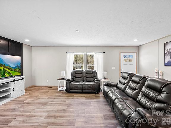 4th image of 6011 Austin Rd