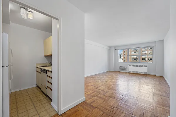 Sold by FIND Real Estate | media 6