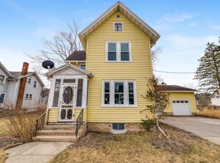 1712 Main St, Cross Plains, WI 53528