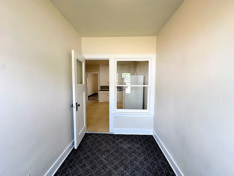 812 State St — Photo 23