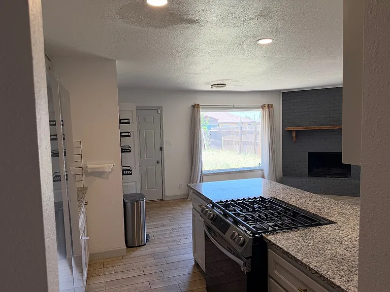 604 Beckley Dr — Photo 6