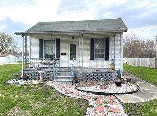 227 W North St, Roodhouse, IL 62082