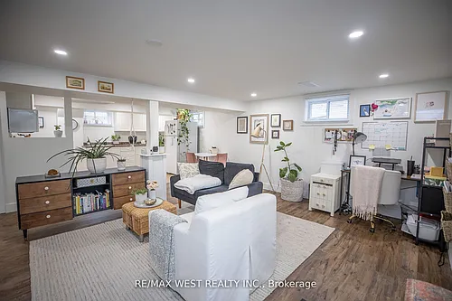93 Peel St #2 Photo 1