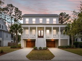 1556 Appling Dr, Mount Pleasant, SC 29464