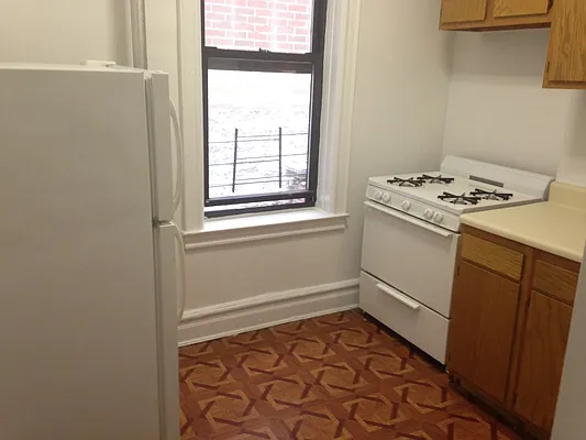 Rented by Showcase Realty | media 2