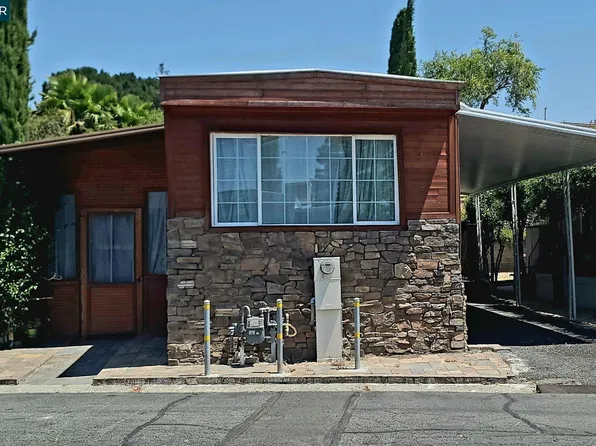 30 Galloway Dr #30, Concord, CA 94518