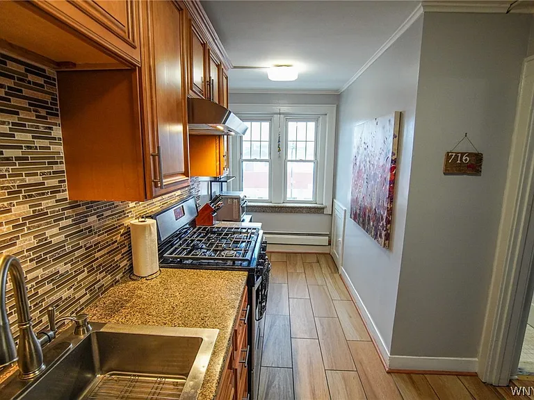 1225 Hertel Ave #11 — Photo 12