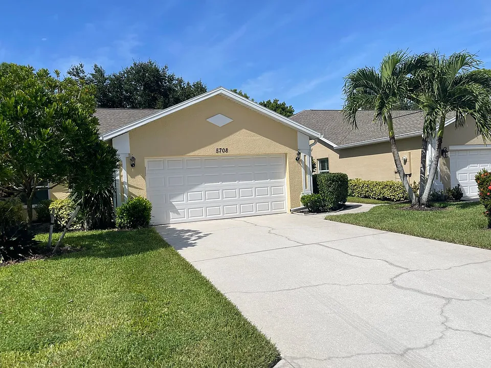 5708 Greenwood Cir #48