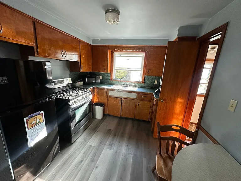 644 W Judson Ave — Photo 7