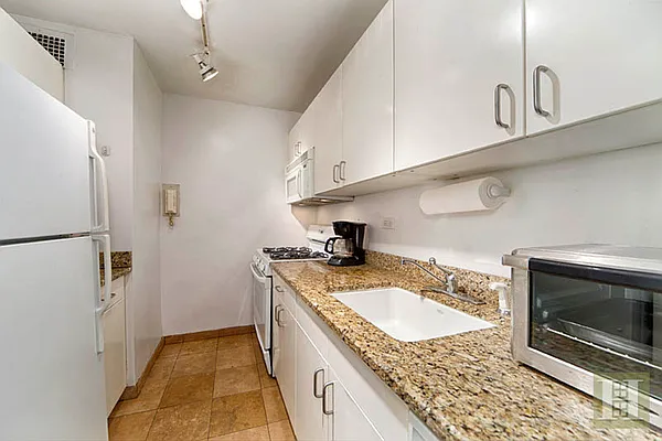 Sold by Halstead Real Estate | media 8