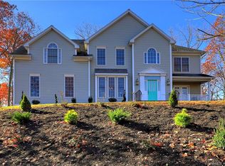 6 Horizon Ct, Monroe, CT 06468