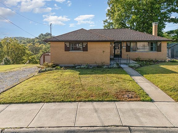 2nd image of 33 Shaw Dr