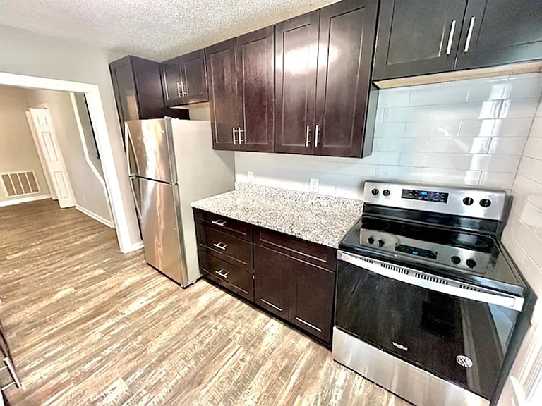 3512 Triana Blvd SW — Photo 3