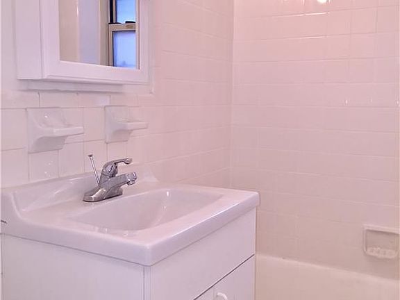 5th image of 13725 83rd Ave APT 3X