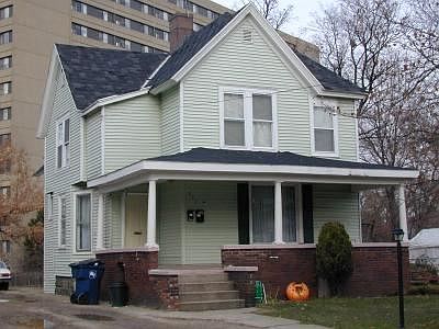 721 Stockbridge_Exterior