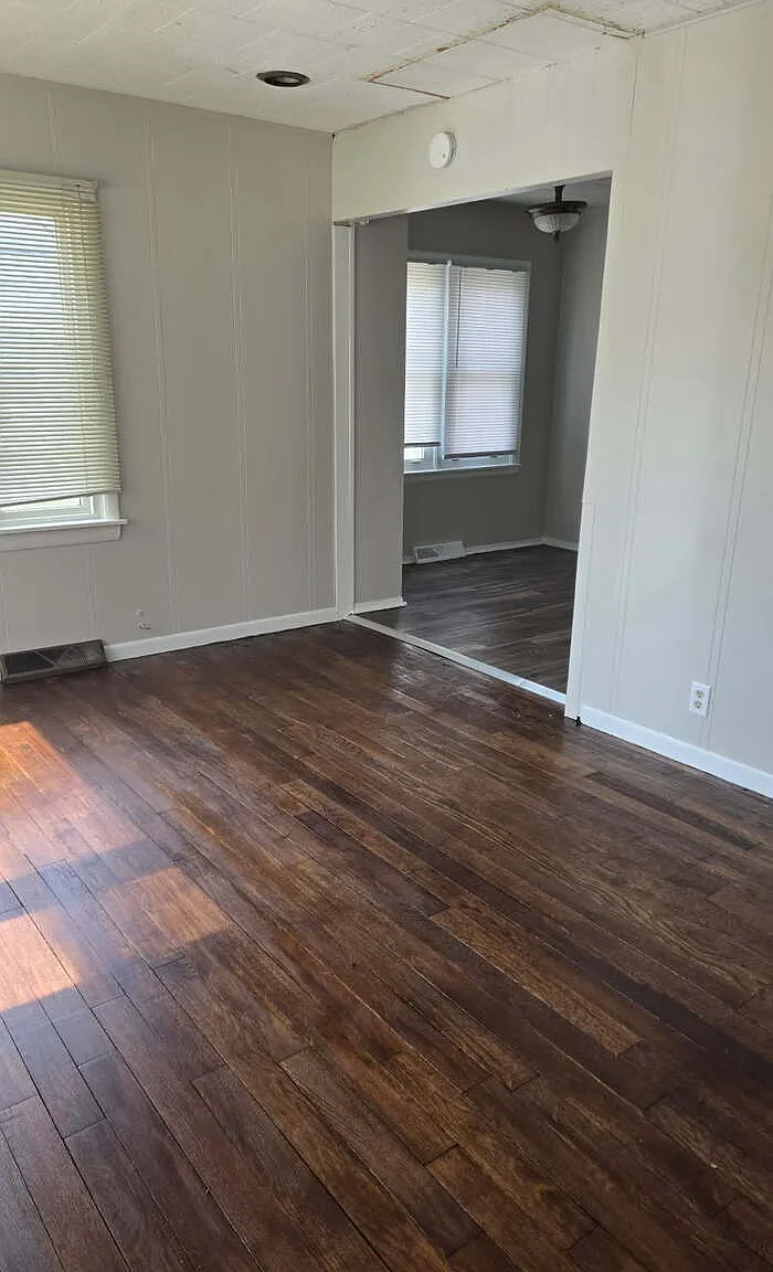 3 bed, 2.0 bath, 980 sqft, $1,400 — Photo 1