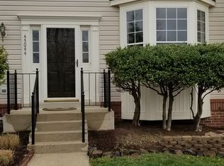 45044 University Dr, Ashburn, VA 20147