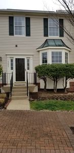 45044 University Dr, Ashburn, VA, 20147