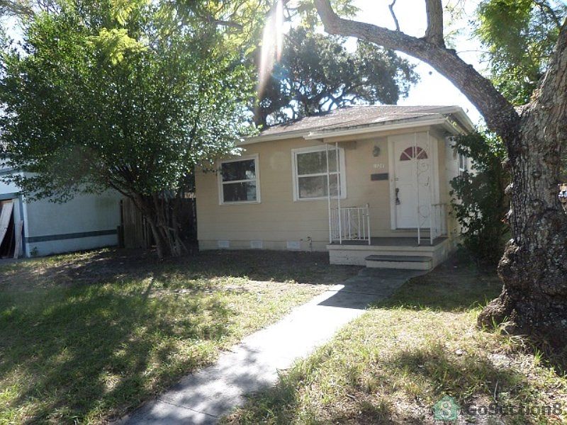 1st image of 1324 Melrose Ave S