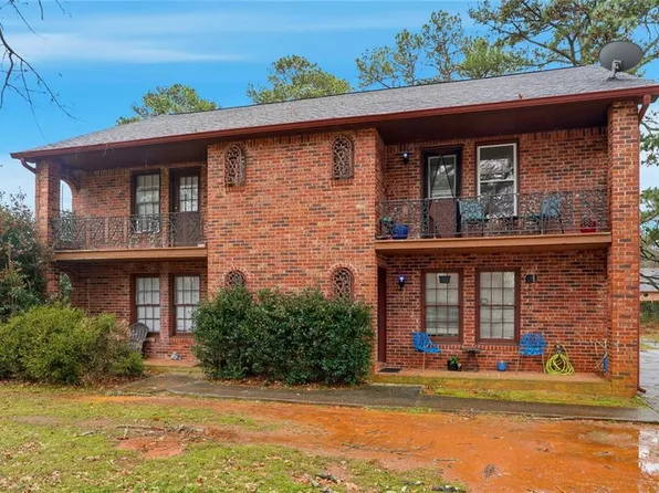 2129 Golfview Dr SE, Conyers, GA 30013